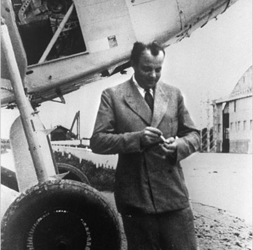 41-antoine-de-saint-exupery.jpg