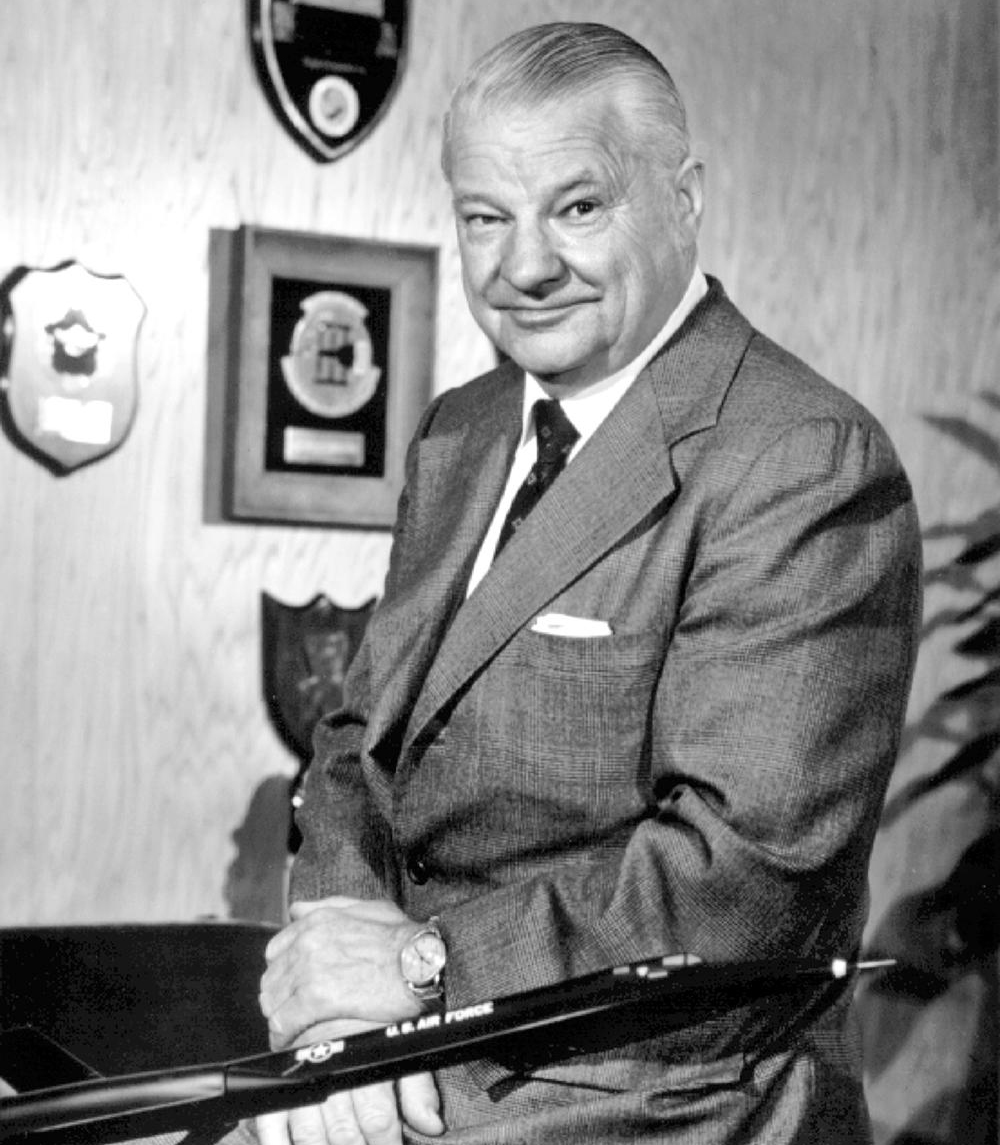 23-clarence-kelly-johnson.jpg